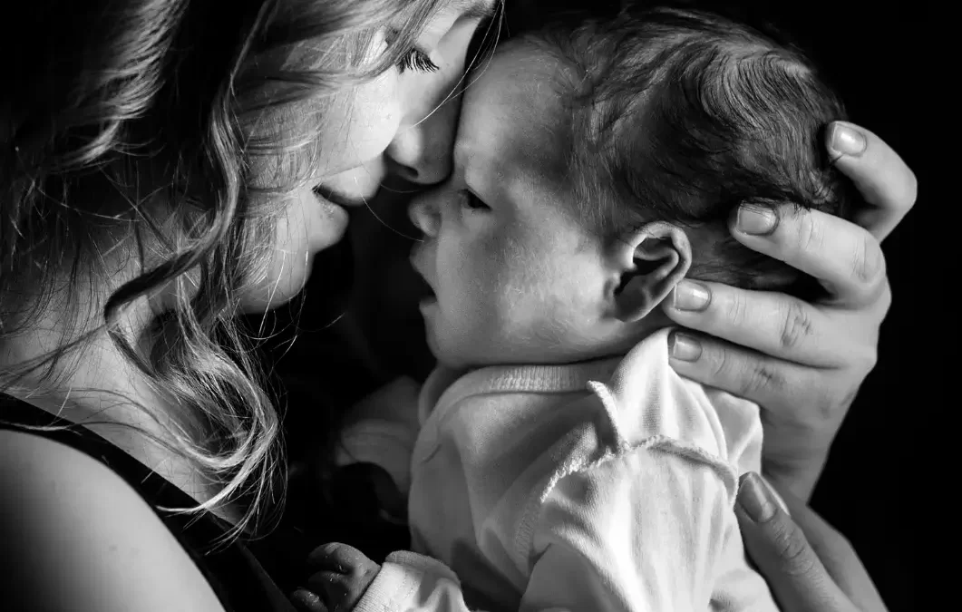 Breastfeeding 101 – Starting Off Strong with These Awesome Tips